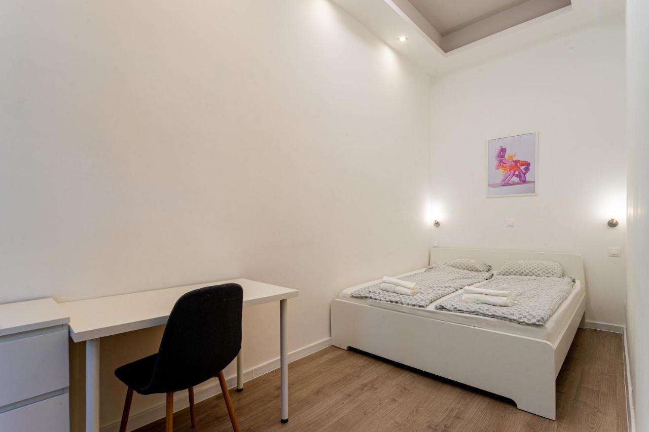 Modernized Condo At Kiraly 51 Budapest Eksteriør billede