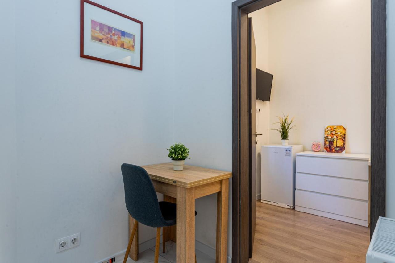 Modernized Condo At Kiraly 51 Budapest Eksteriør billede